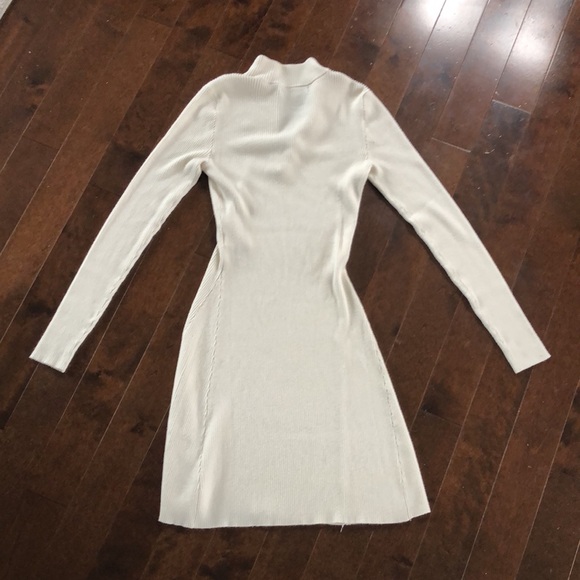 Dress - Picture 3 of 5